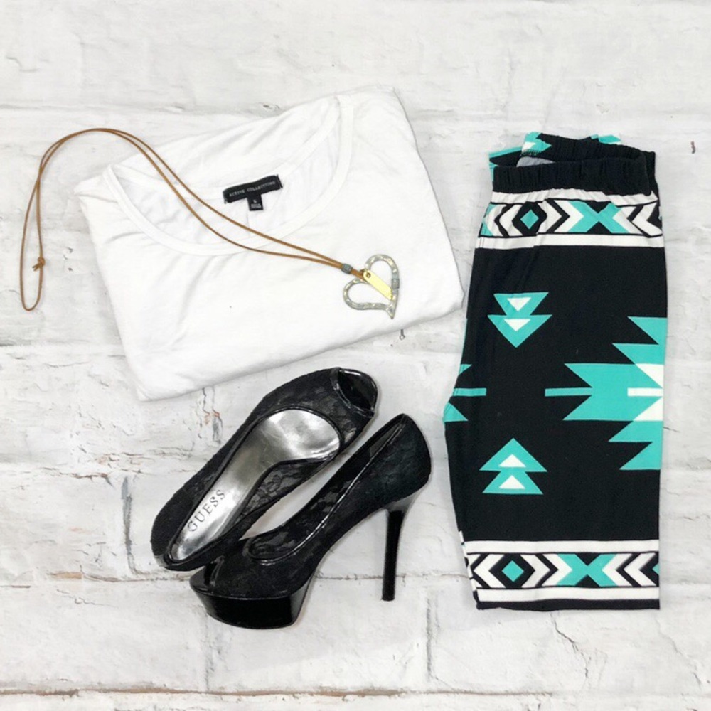 Aztec Leggings - Picture 1 of 4